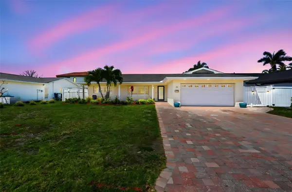 711 64TH AVE, St Pete Beach, FL 33706