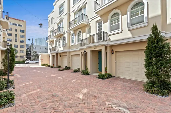 412 REGENT LN N, St Petersburg, FL 33701