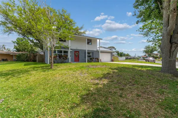 8043 124TH ST, Seminole, FL 33772
