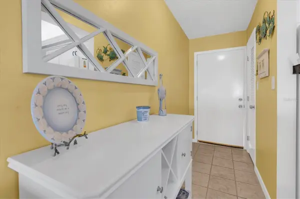 285 107TH AVE #701, Treasure Island, FL 33706