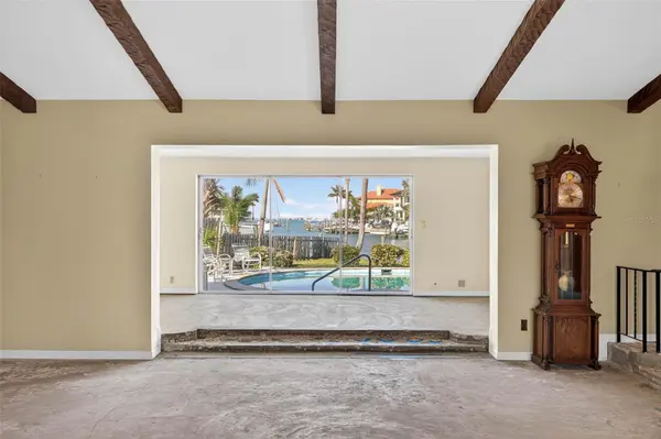 3103 WEDGEWOOD DR, Belleair Beach, FL 33786