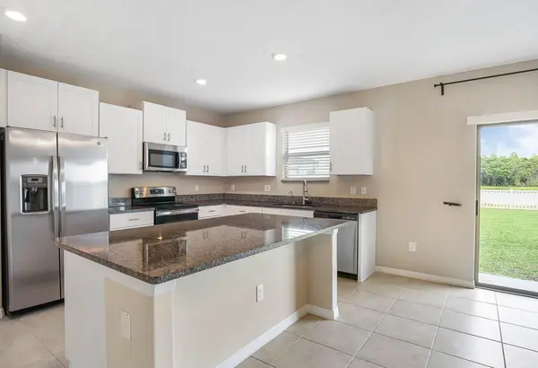 7322 KING CREEK DR, Sun City Center, FL 33573