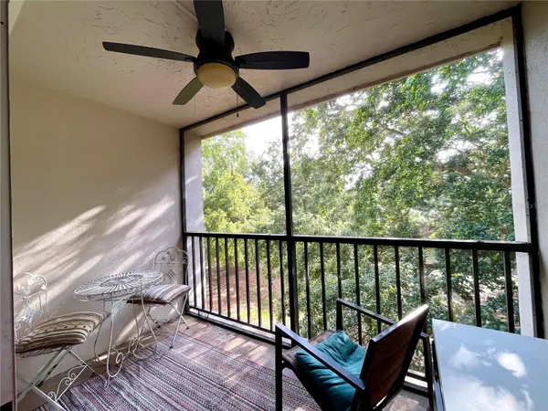 840 VIRGINIA ST #303, Dunedin, FL 34698