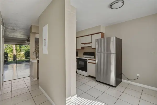 16545 LAKE BRIGADOON CIR, Tampa, FL 33618
