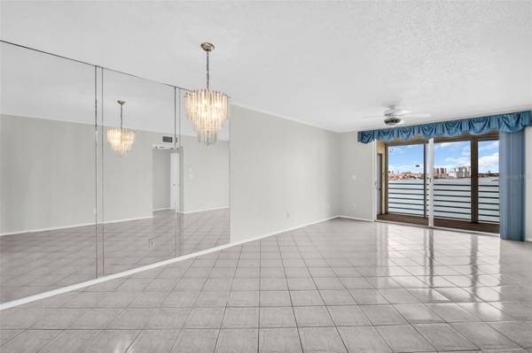 7932 SAILBOAT KEY BLVD S #402, South Pasadena, FL 33707