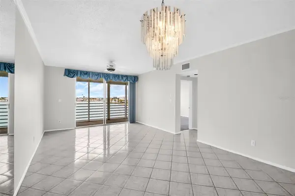 7932 SAILBOAT KEY BLVD S #402, South Pasadena, FL 33707