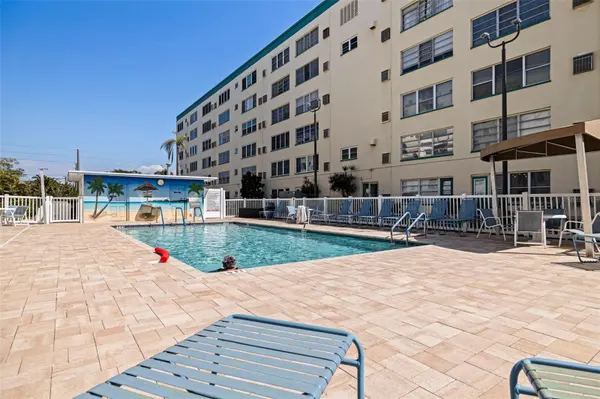 2960 59TH ST S #210, Gulfport, FL 33707