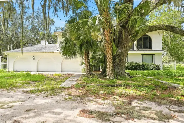 8731 LITHIA PINECREST RD, Lithia, FL 33547