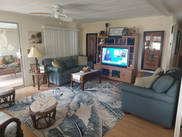 184 INDEPENDENCE AVE #8, Palm Harbor, FL 34684