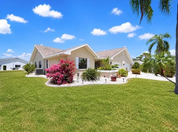 319 LINGER LN, Sun City Center, FL 33573