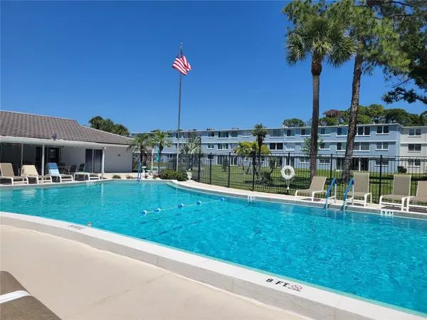 4715 BAY ST NE #225, St Petersburg, FL 33703