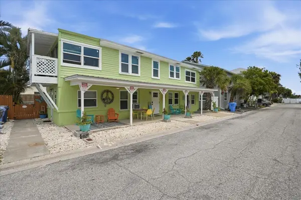 130 86TH TER, Treasure Island, FL 33706