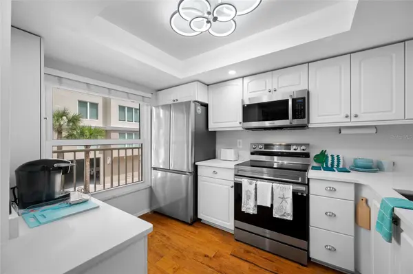 121 ISLAND WAY #323, Clearwater Beach, FL 33767