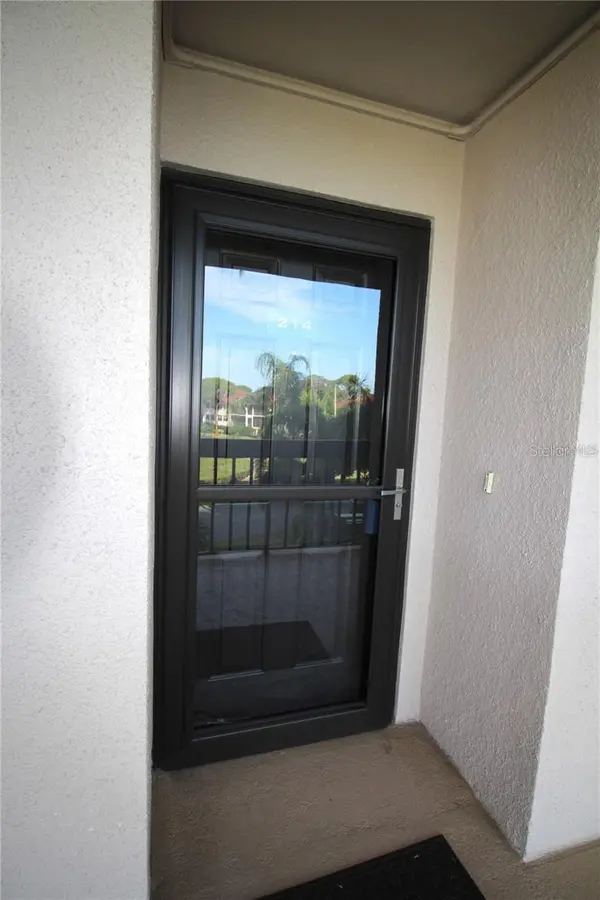 1806 MARINER DR #214, Tarpon Springs, FL 34689