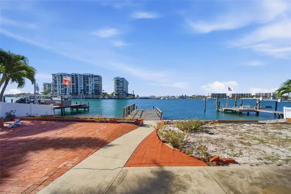4 BELLEVUE DR, Treasure Island, FL 33706