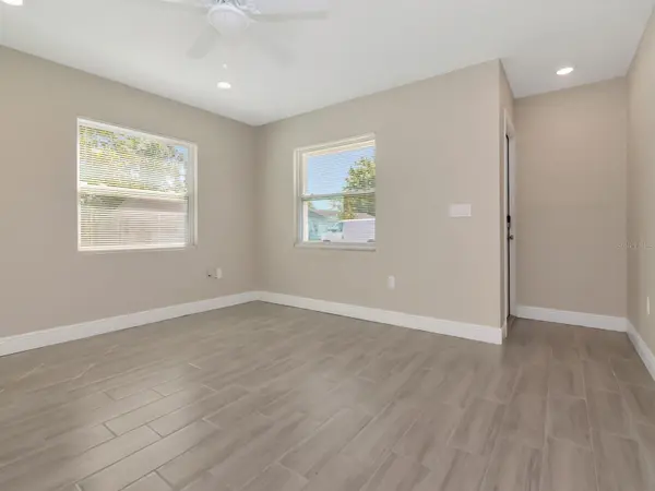 1211 62ND AVE E, Bradenton, FL 34203