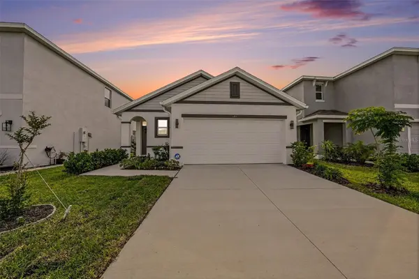6298 WANDERING WILLOW DR, Wesley Chapel, FL 33545