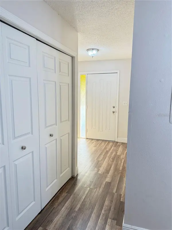 1200 ABBEY CRESCENT LN, Clearwater, FL 33759