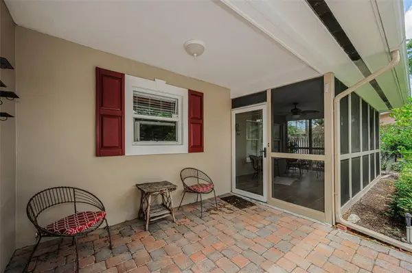 253 PARK CIR S, Dunedin, FL 34698