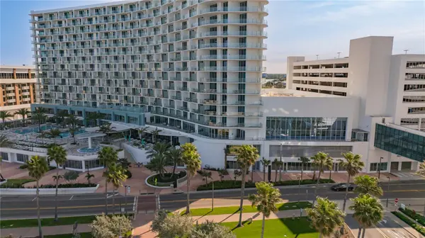 400 CORONADO DR, Clearwater Beach, FL 33767
