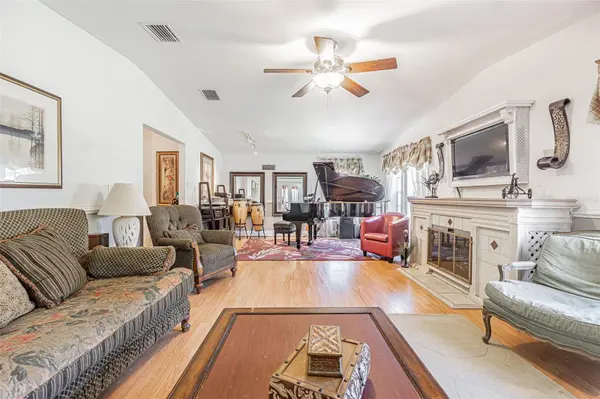 37627 LORENA AVE, Zephyrhills, FL 33541