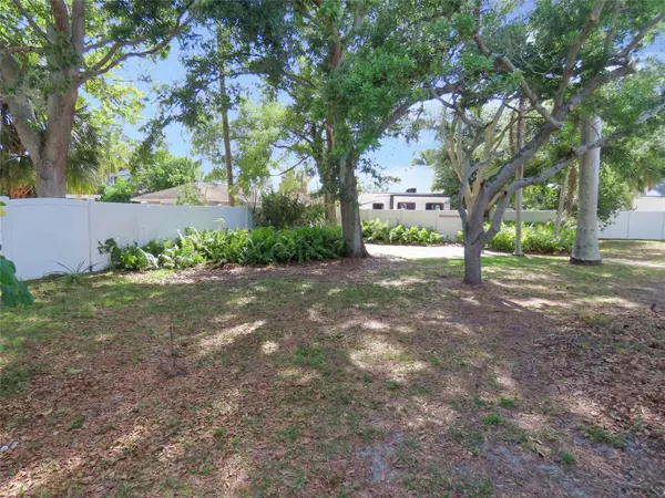 408 27TH ST W, Bradenton, FL 34205