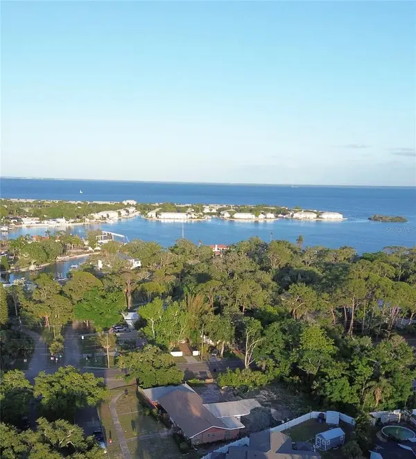 400 LAKE MAGGIORE BLVD S, St Petersburg, FL 33705