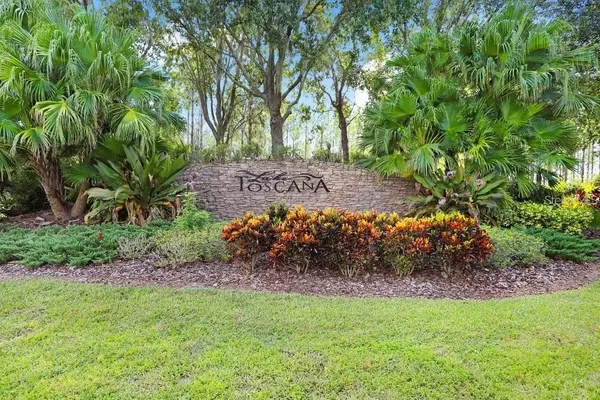 5247 LAKE VENICE DR, Wimauma, FL 33598