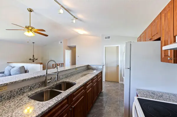 334 CROSSWINDS DR, Palm Harbor, FL 34683