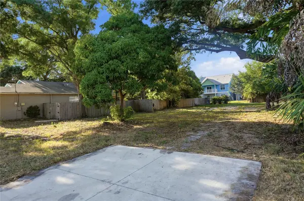 2929 W AVERILL AVE, Tampa, FL 33611