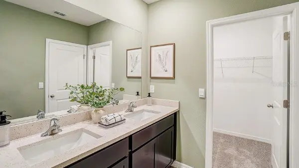 32545 MIDSUMMER NIGHT LN, Wesley Chapel, FL 33543