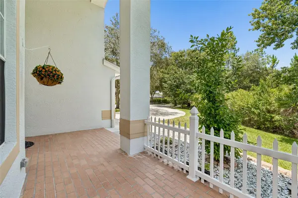 10102 DEERCLIFF DR, Tampa, FL 33647
