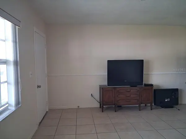 4744 AZALEA DR #204, New Port Richey, FL 34652