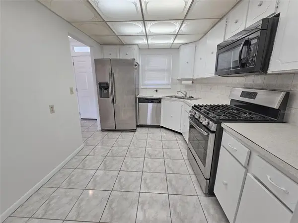 5980 SHORE BLVD S #405, Gulfport, FL 33707