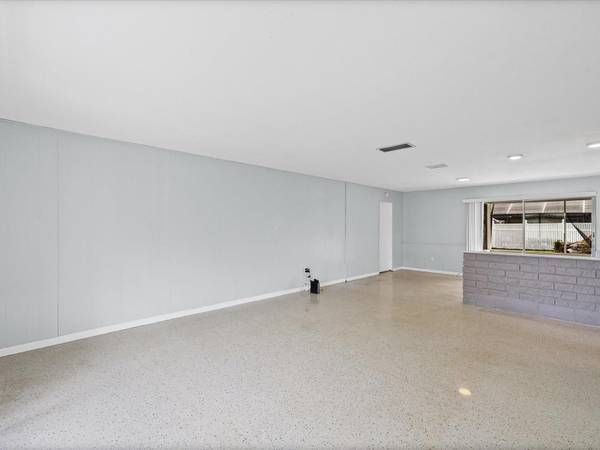 865 IMPERIAL DR, Largo, FL 33771