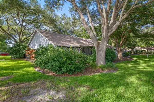 2668 BENTLEY DR, Palm Harbor, FL 34684