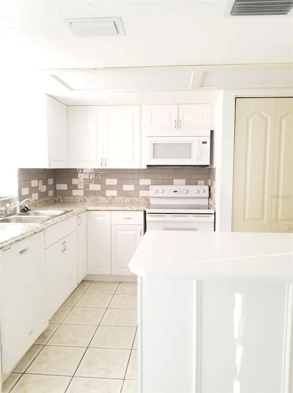 5134 TENNIS COURT CIR, Tampa, FL 33617