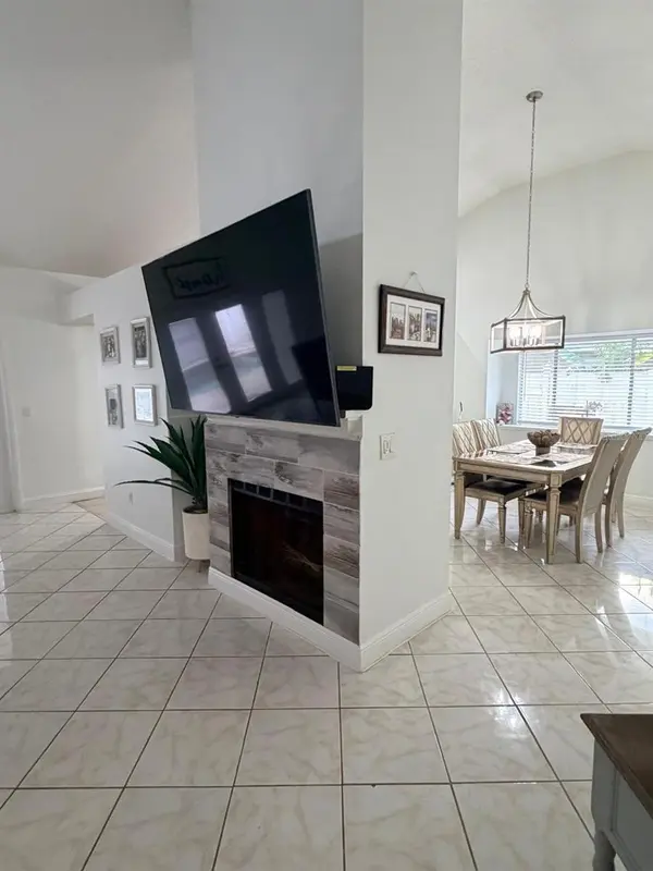 15126 NIGHTHAWK DR, Tampa, FL 33625