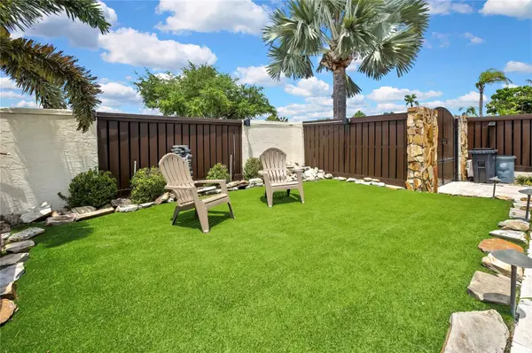 13522 AVISTA DR, Tampa, FL 33624