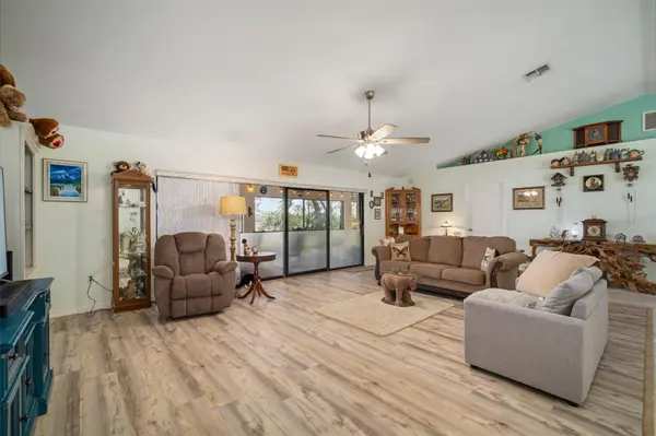 1472 IVYDALE RD, Spring Hill, FL 34606