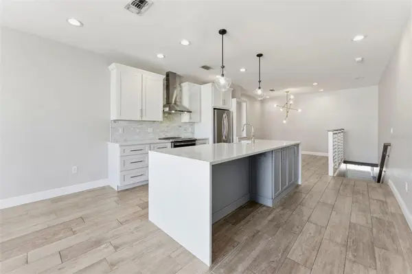 1022 NORMANDY TRACE RD, Tampa, FL 33602