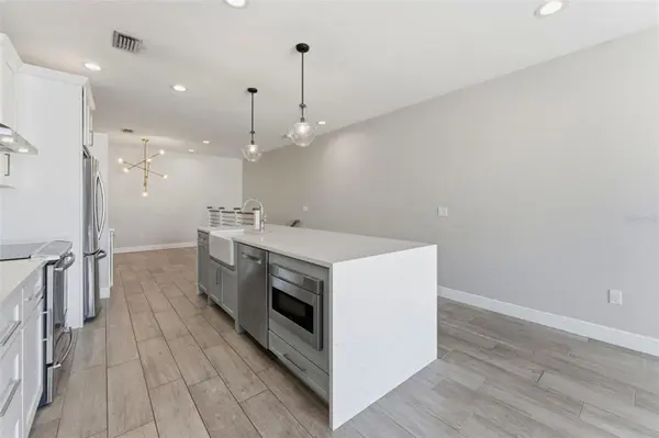 1022 NORMANDY TRACE RD, Tampa, FL 33602