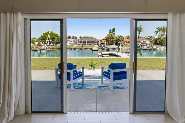 4462 39TH ST S, St Petersburg, FL 33711