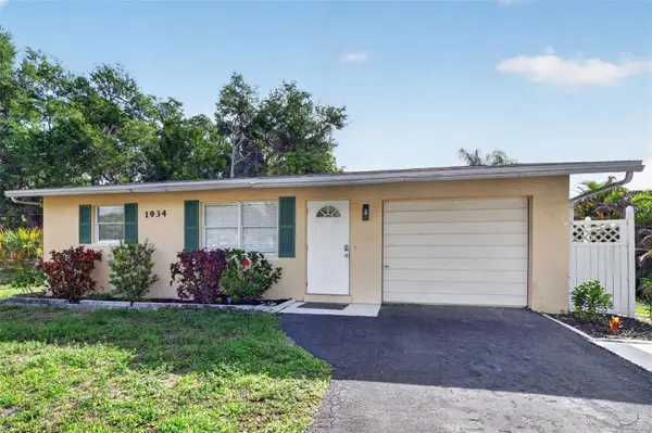 1934 FLAMINGO DR, North Fort Myers, FL 33917