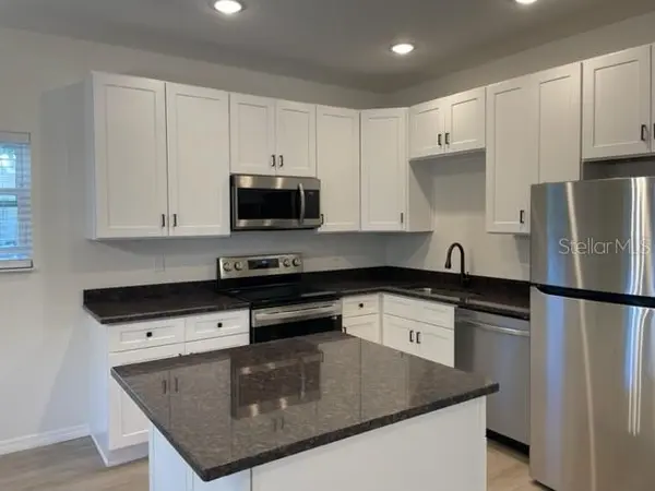 1482 CLEVELAND ST, Clearwater, FL 33755