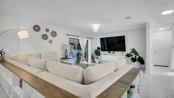 1307 NORMANDY CIR, Palm Harbor, FL 34683