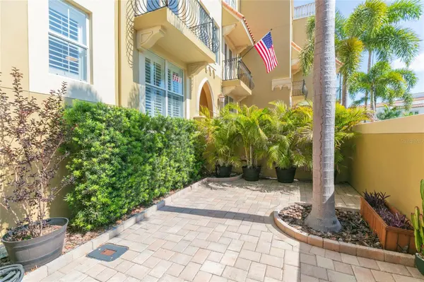 114 E DAVIS BLVD #13, Tampa, FL 33606
