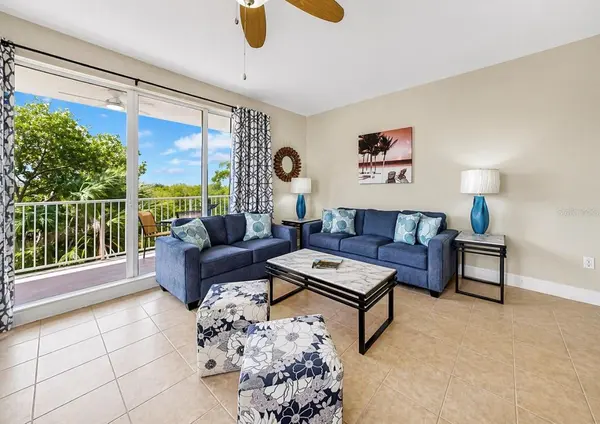 3202 MANGROVE POINT DR, Ruskin, FL 33570