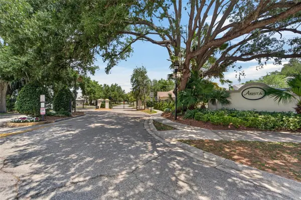 2309 SILVER TRUMPET CT, Valrico, FL 33594