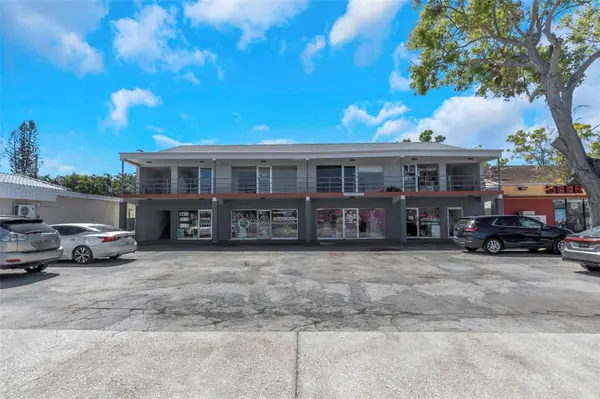 1915 E BAY DR, Largo, FL 33771